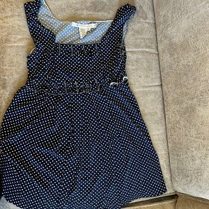 Max Studio size Medium shirt